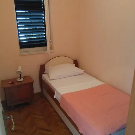 Comfortable Apartmentzadar Borikup To 5 Persons Apartment
