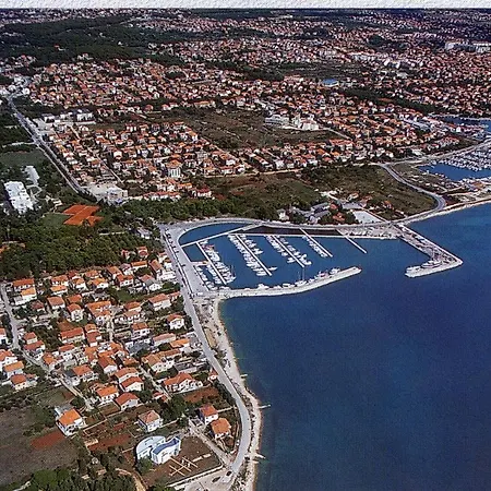 Apartment Comfortable Apartmentzadar Borikup To 5 Persons Zadar